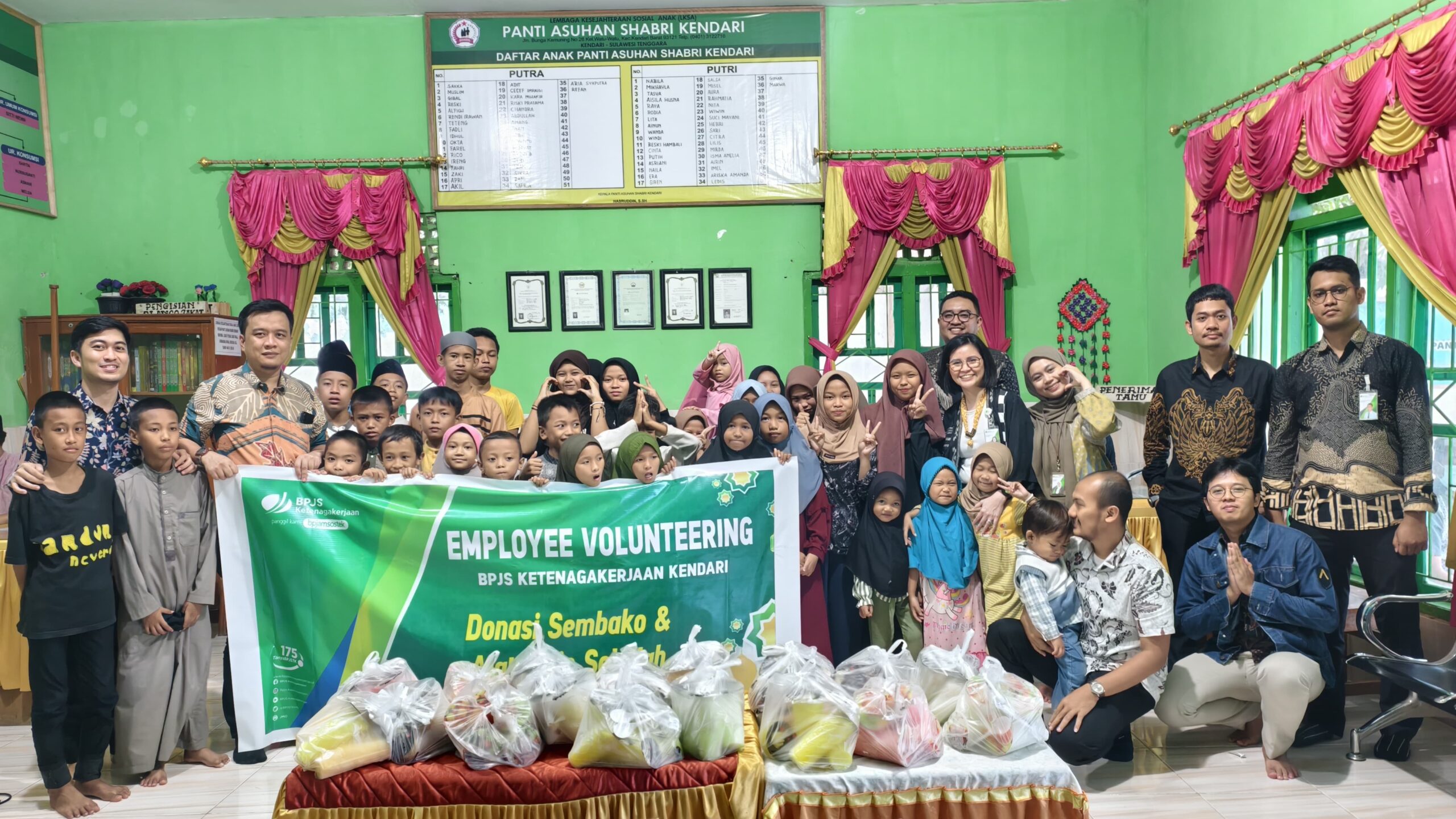 Employee Volunteering BPJAMSOSTEK Kendari, Donasikan Sembako dan Alat Tulis Sekolah
