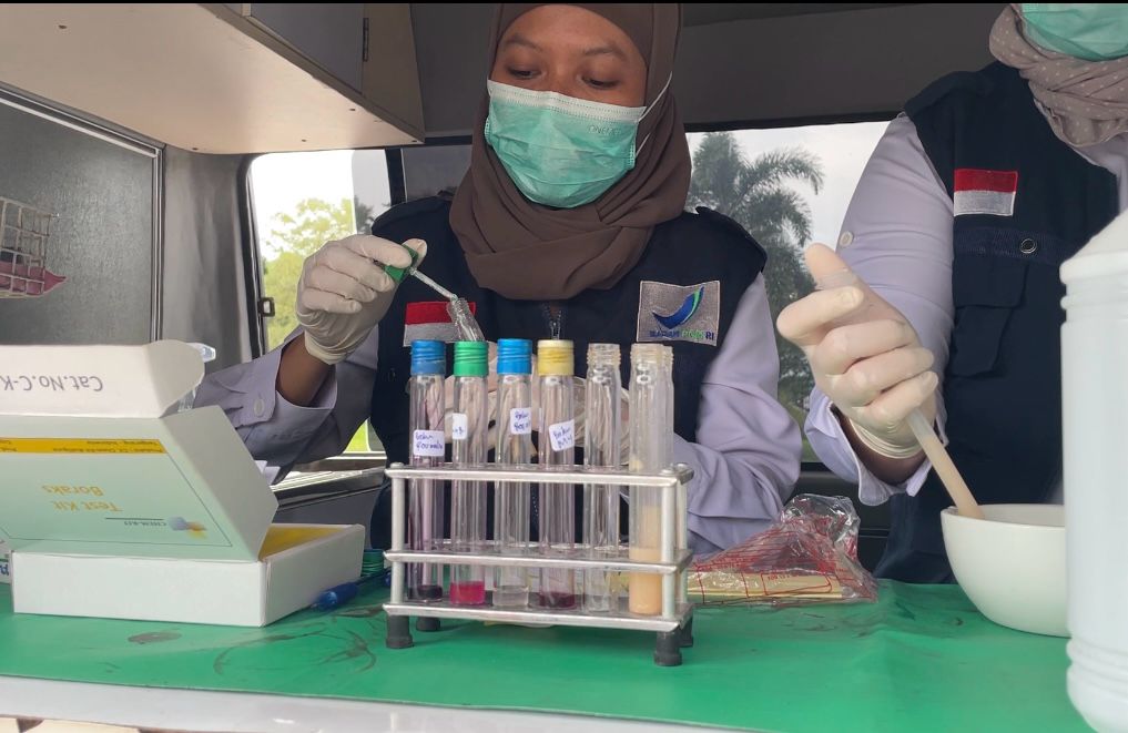 BPOM Kendari Pastikan Takjil di Bundaran Gubernur Sultra Aman untuk Berbuka