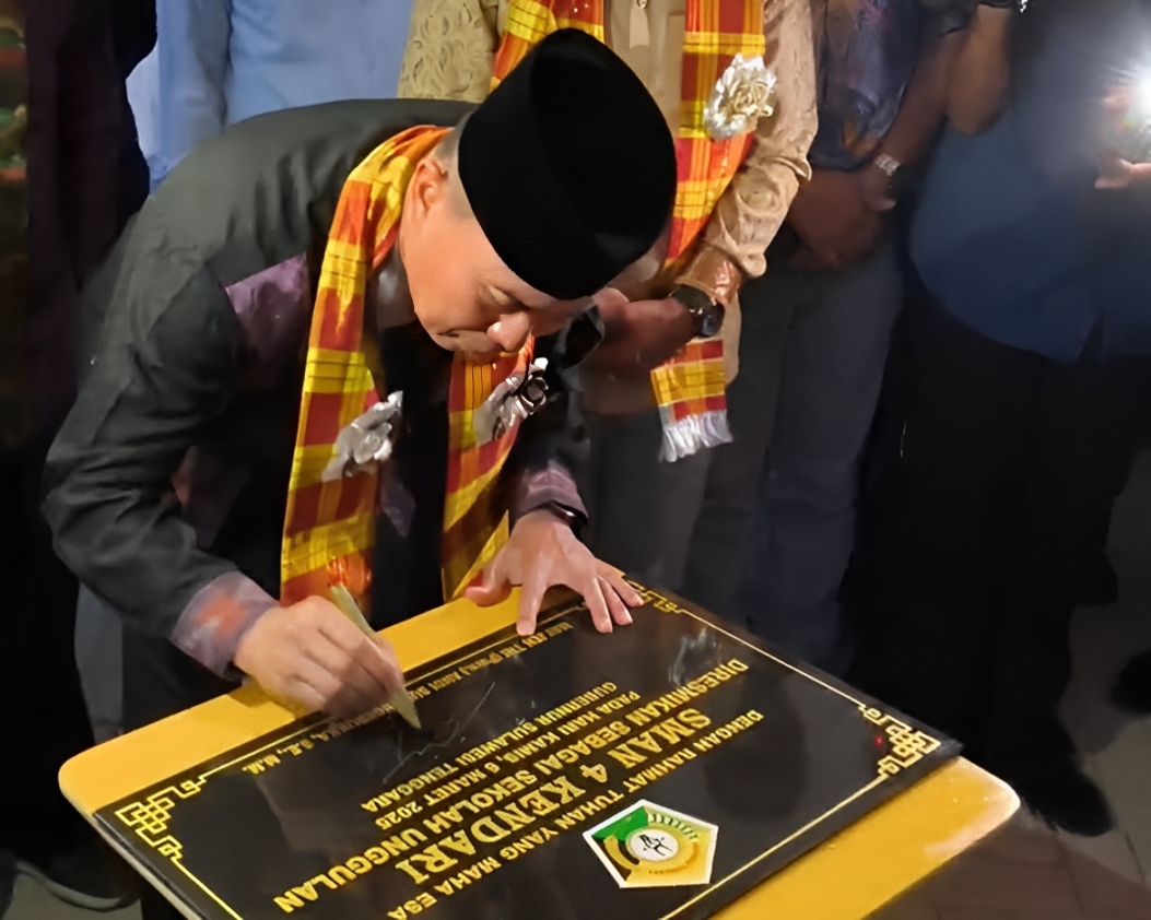 Gubernur ASR Resmikan Sekolah Unggulan di Kendari, Dorong Pendidikan Berkualitas di Sultra