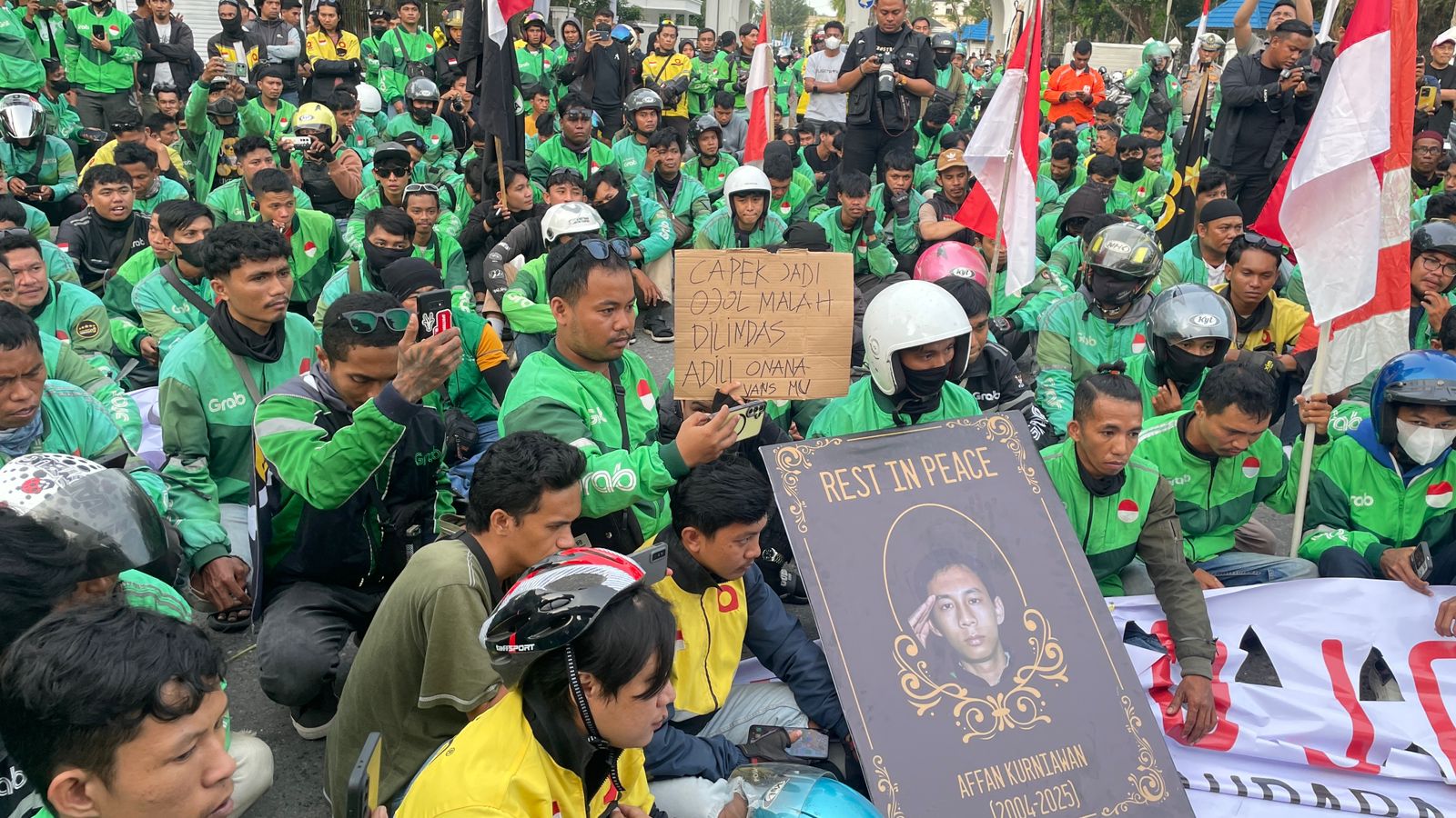 Ratusan Driver Ojol Kendari Gelar Aksi Solidaritas untuk Affan Kurniawan