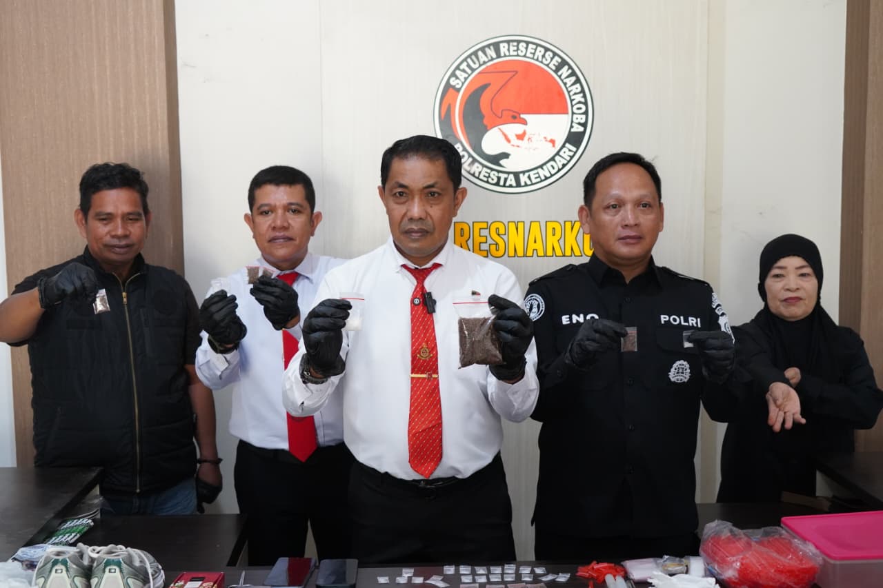 2 Pengedar Narkotika Diringkus, 48 Saset Sabu-Sabu dan Sinte Disita
